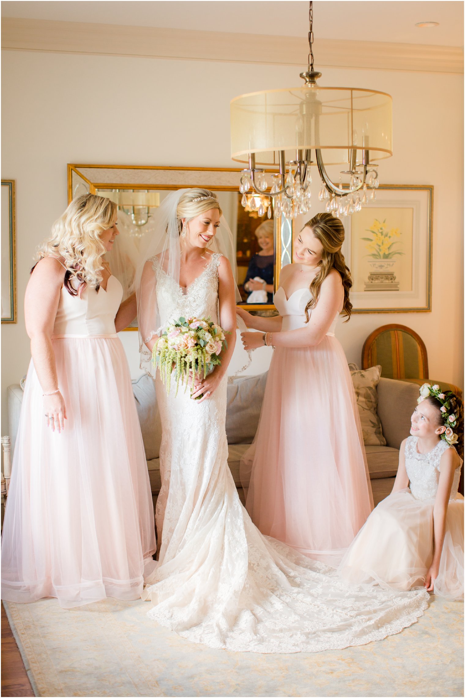 bride and bridesmaids before Huntingdon Valley Wedding day photographed by Idalia Photography