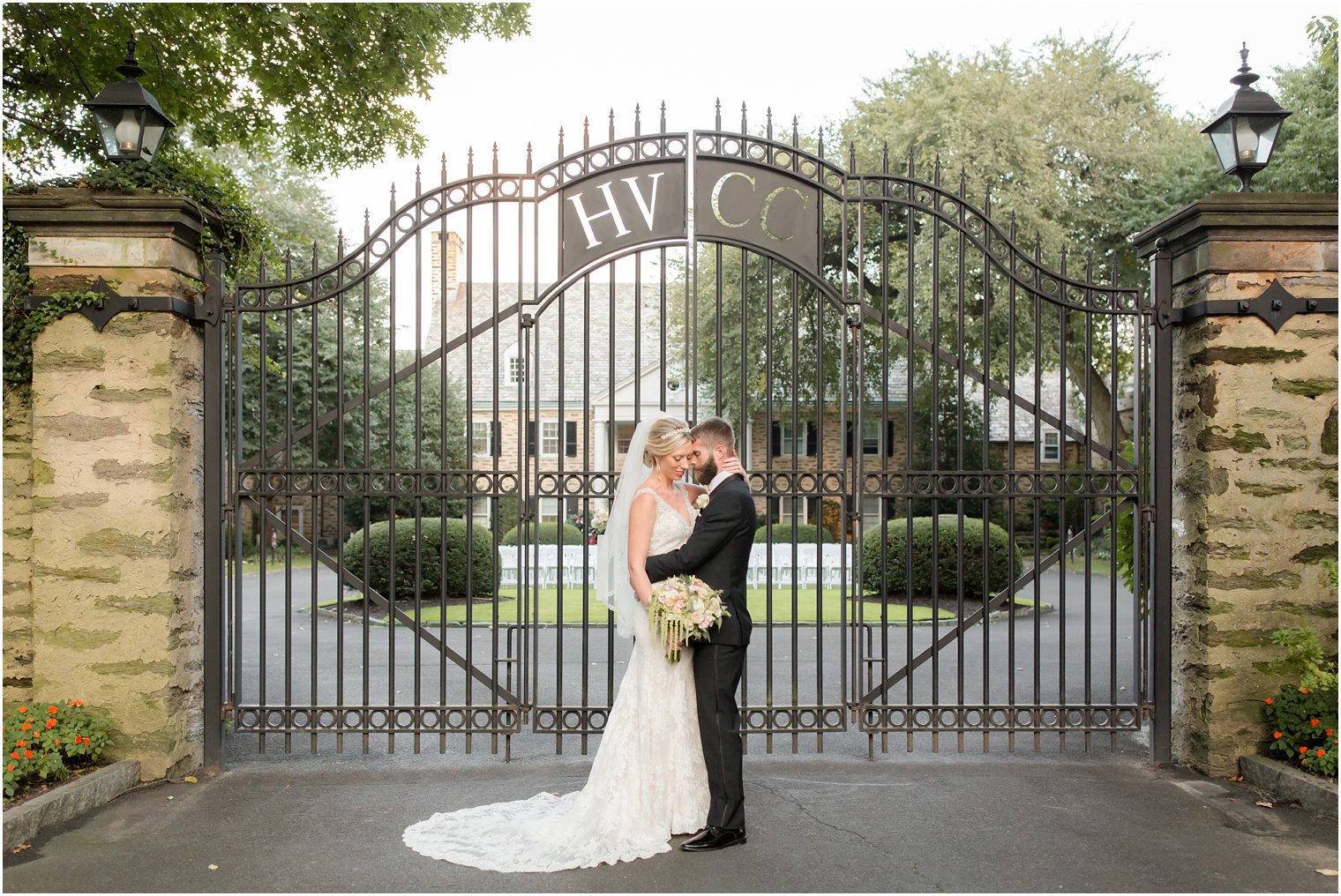 Huntingdon Valley Country Club wedding day portraits photographed by PA wedding photographer Idalia Photography