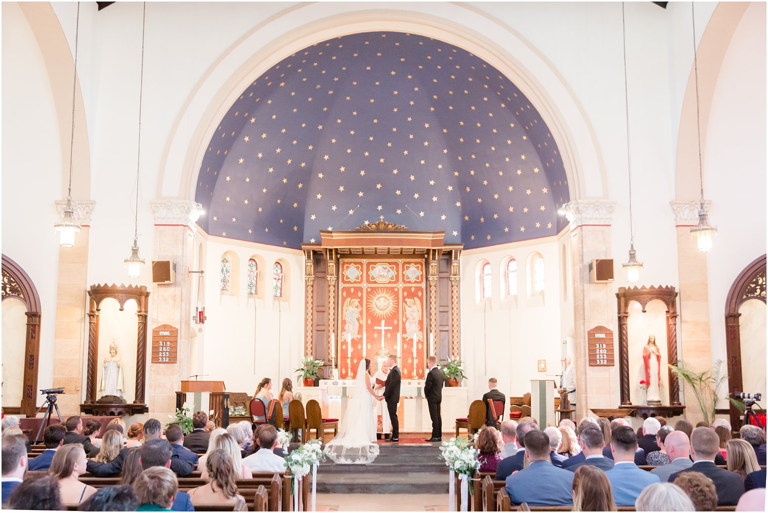 traditional NJ church wedding photographed by Idalia Photography