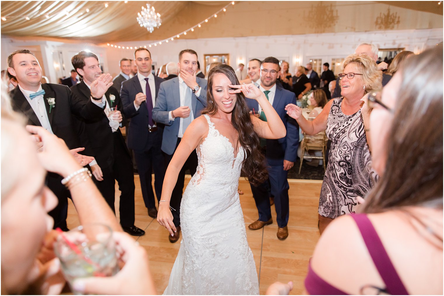 reception dancing at Bridgeview Yacht Club