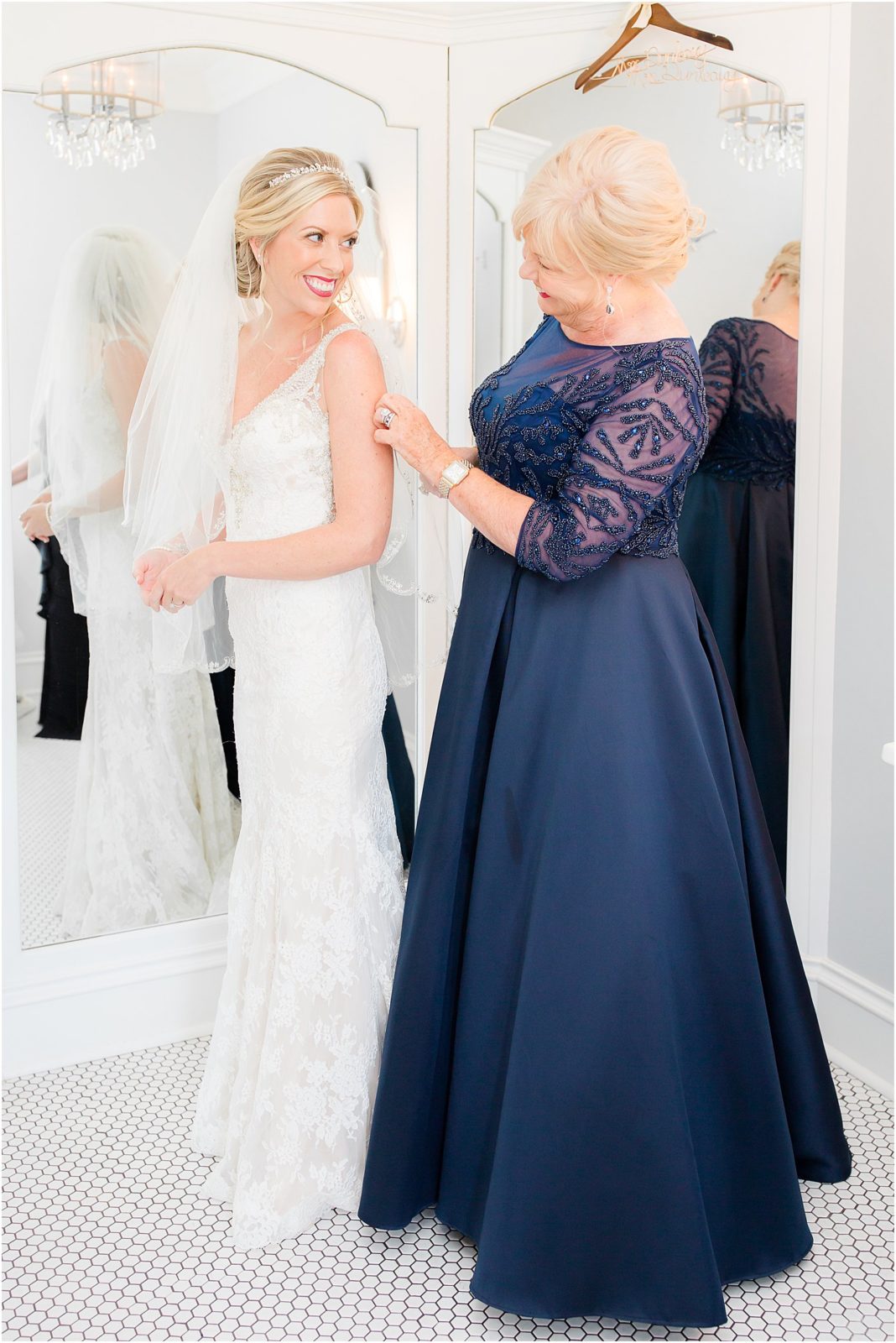 A Guide To Mother Of The Bride Duties Wedding Planning Tips 8572