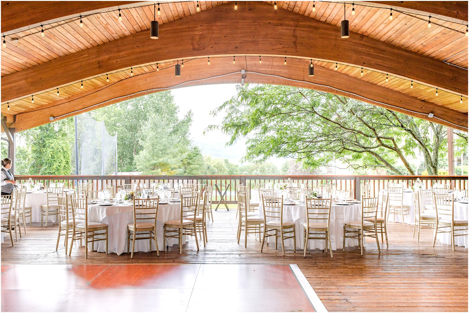 Minerals Resort wedding reception with gold chivari chairs and tables 