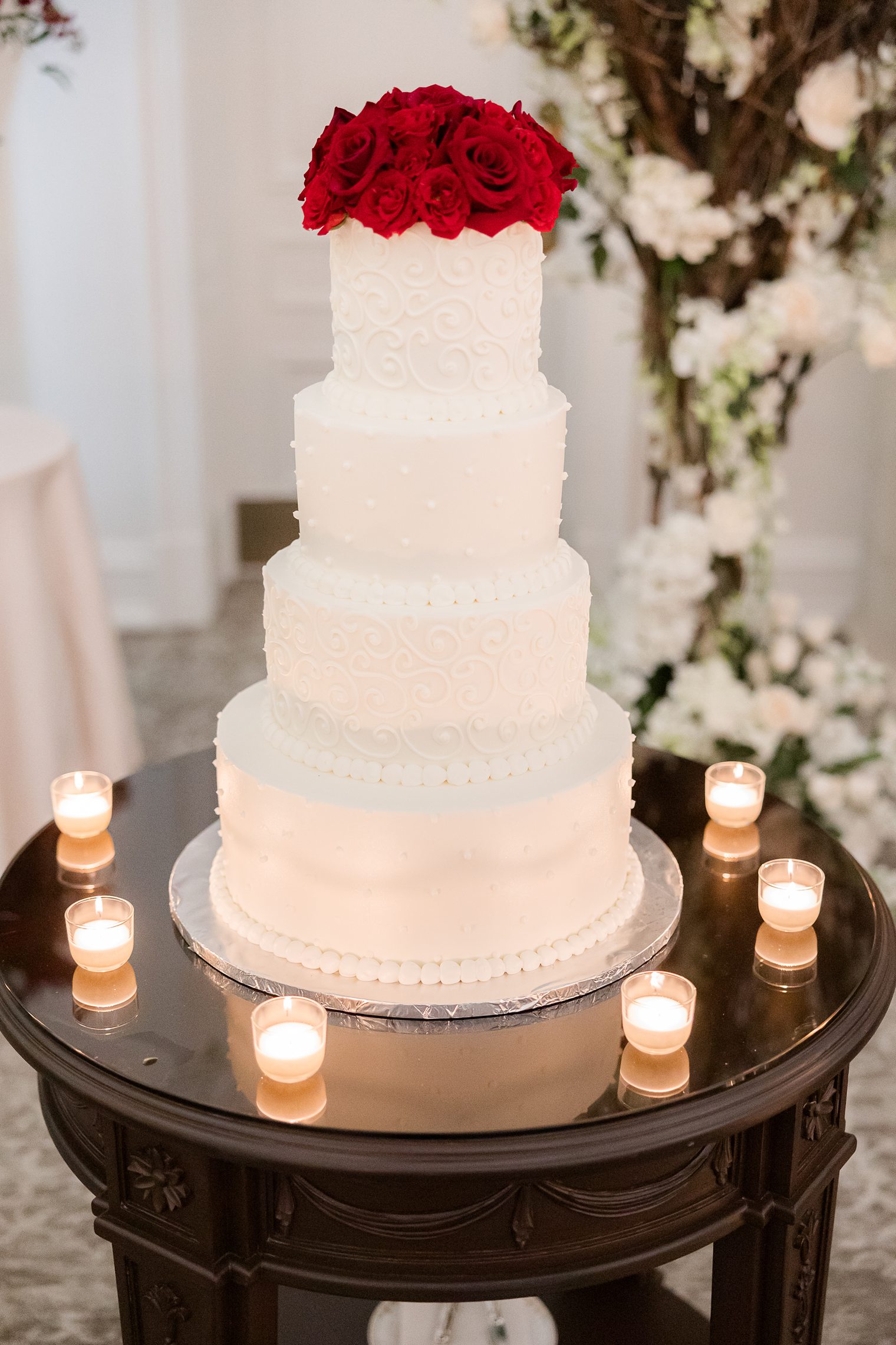 wedding cake details 