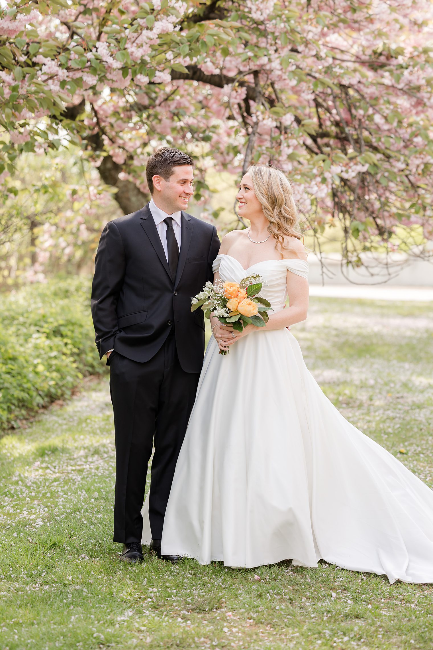 husband and wife looking each other with love 