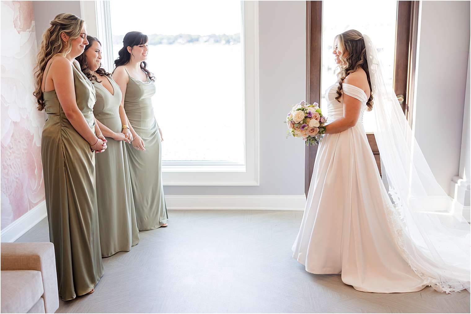 bride with her bridesmaids