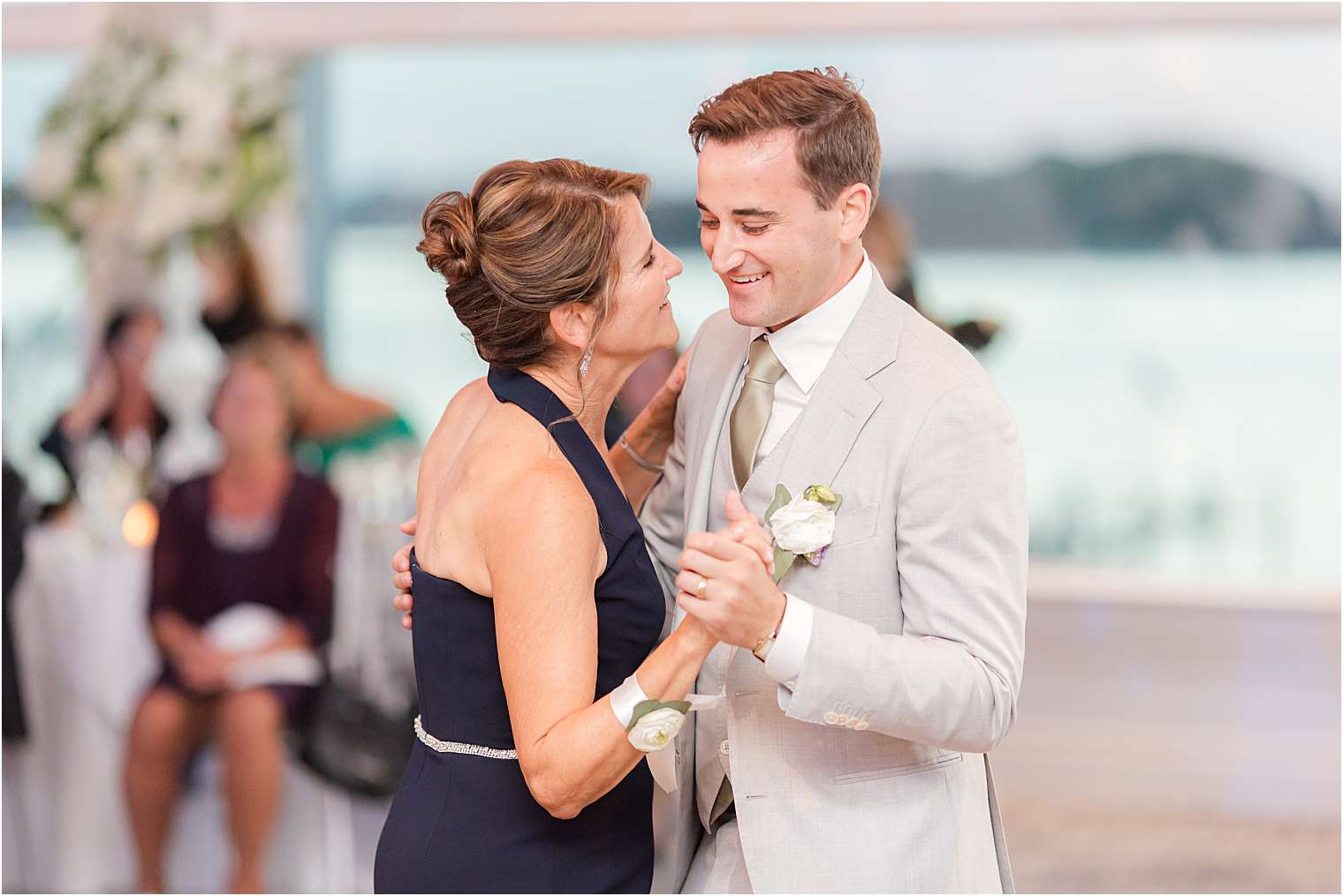 groom dancing with his mother