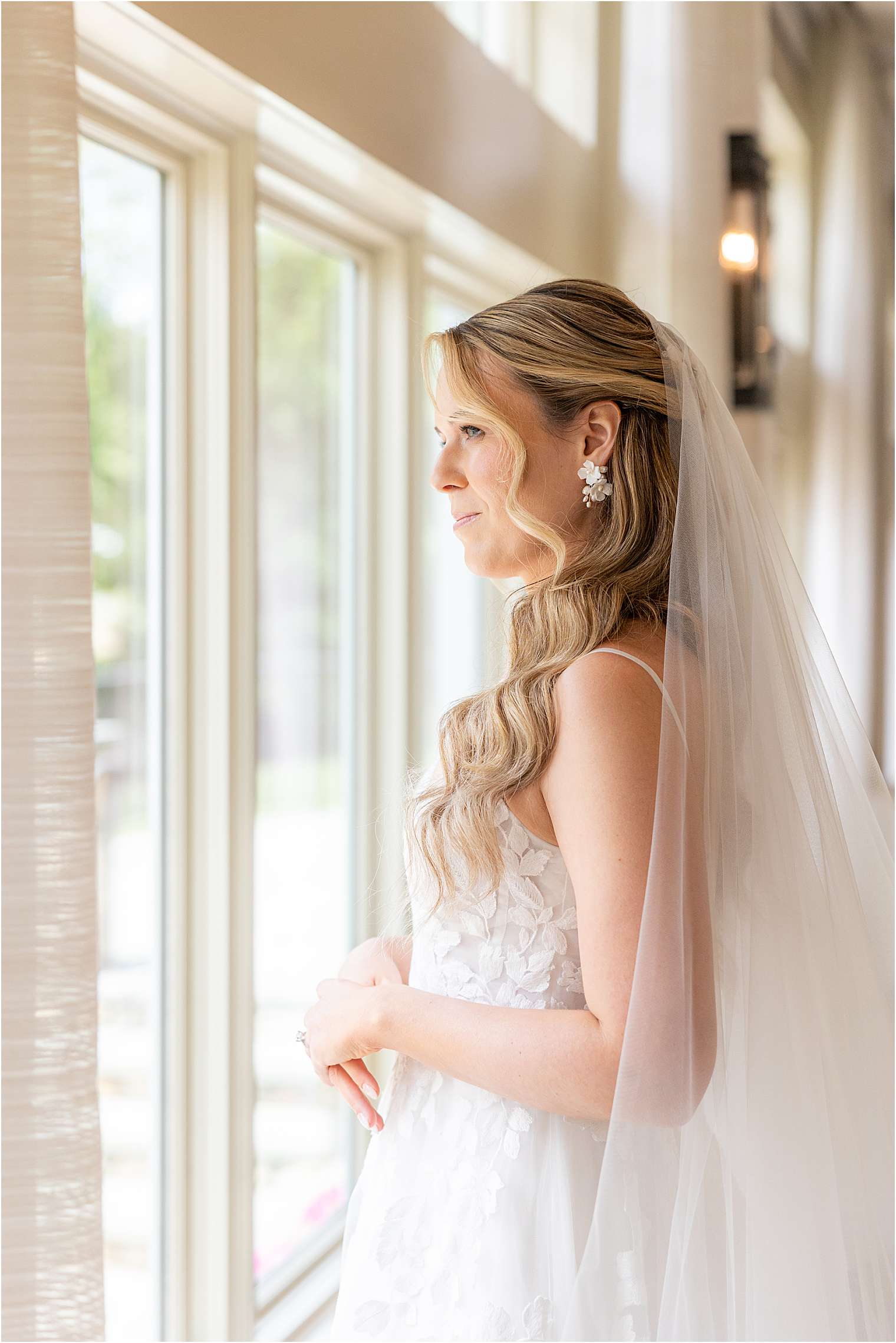 beautiful bride holding her bouquet