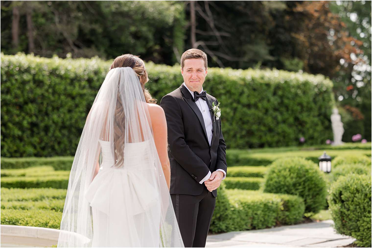 first look groom reaction