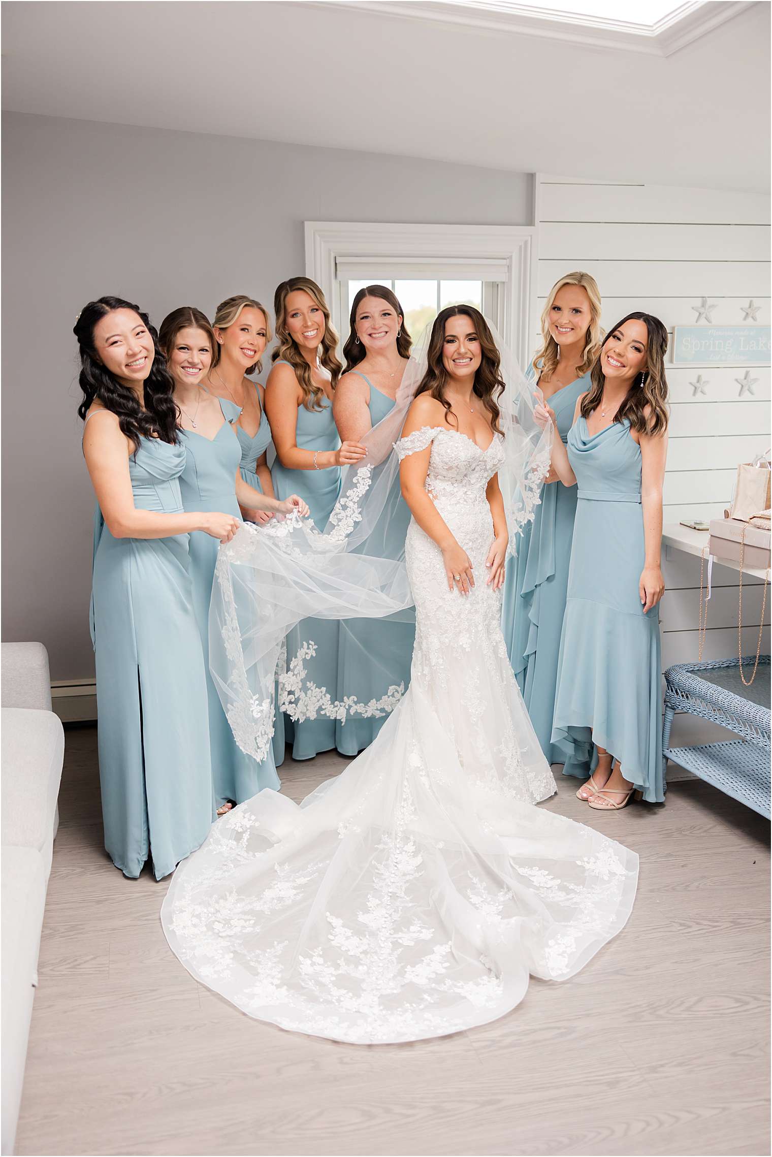 bride with her bridesmaids 