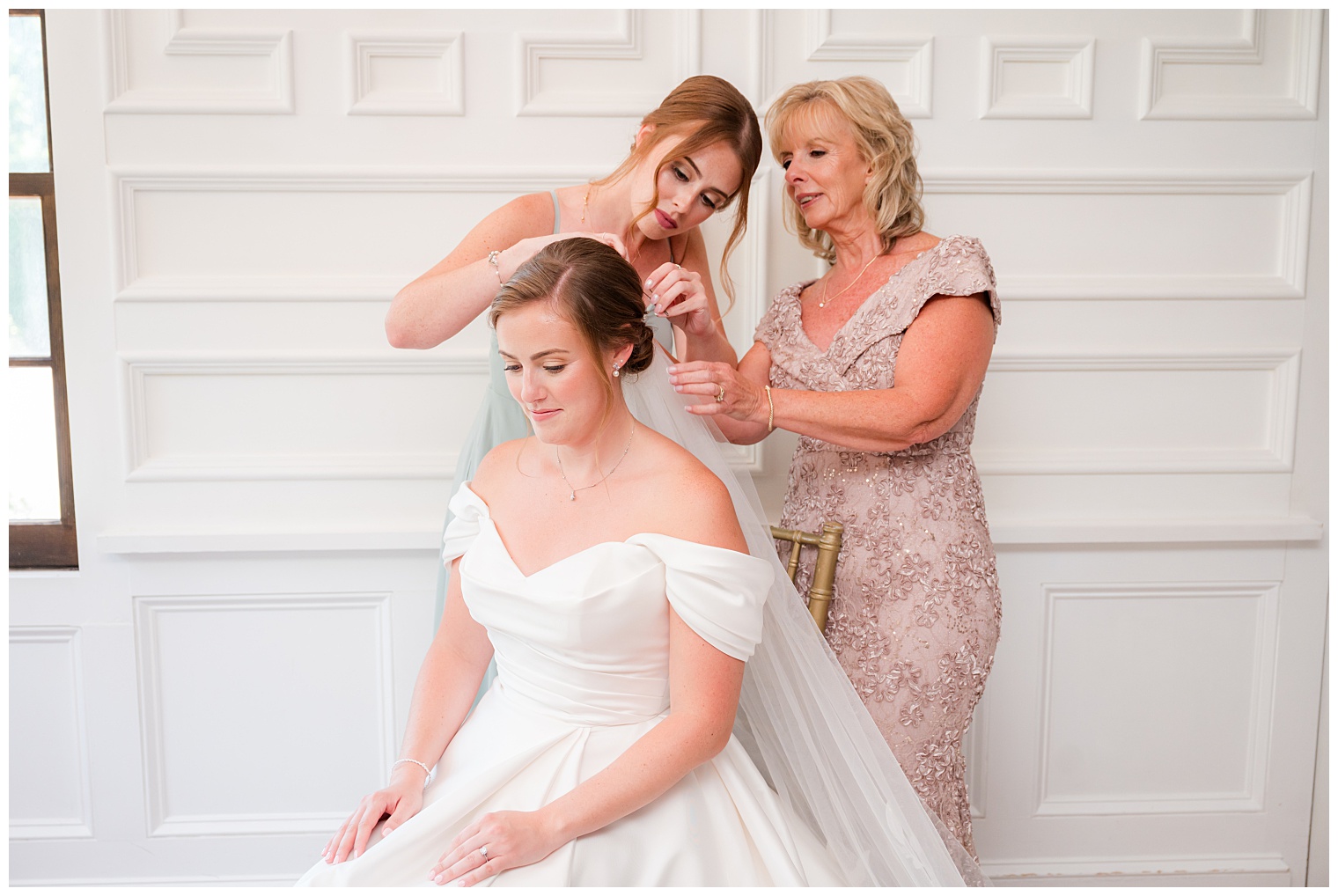 bride getting ready for her wedding