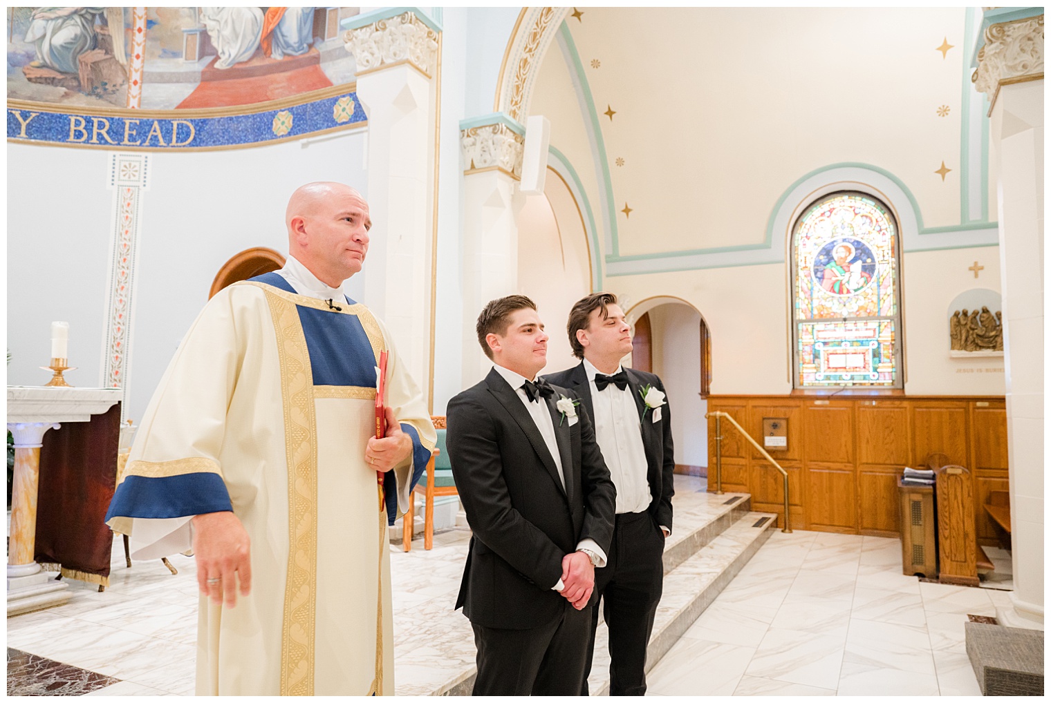 groom waiting the bride in the aisle