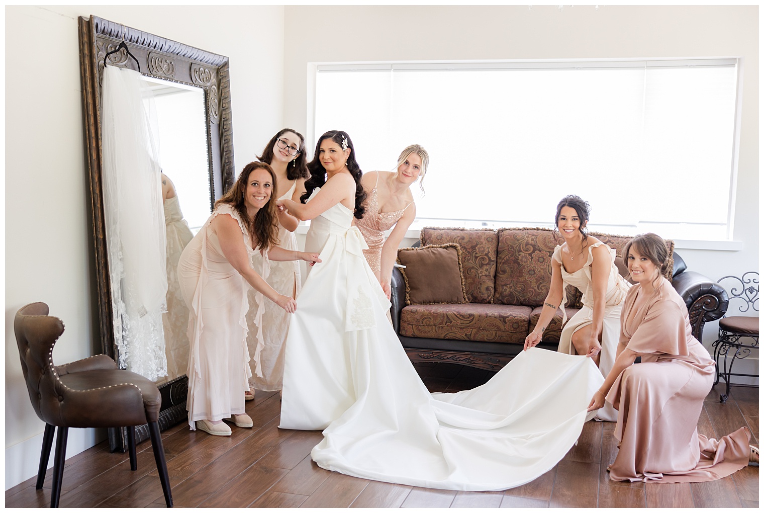 bride with her bridesmaids