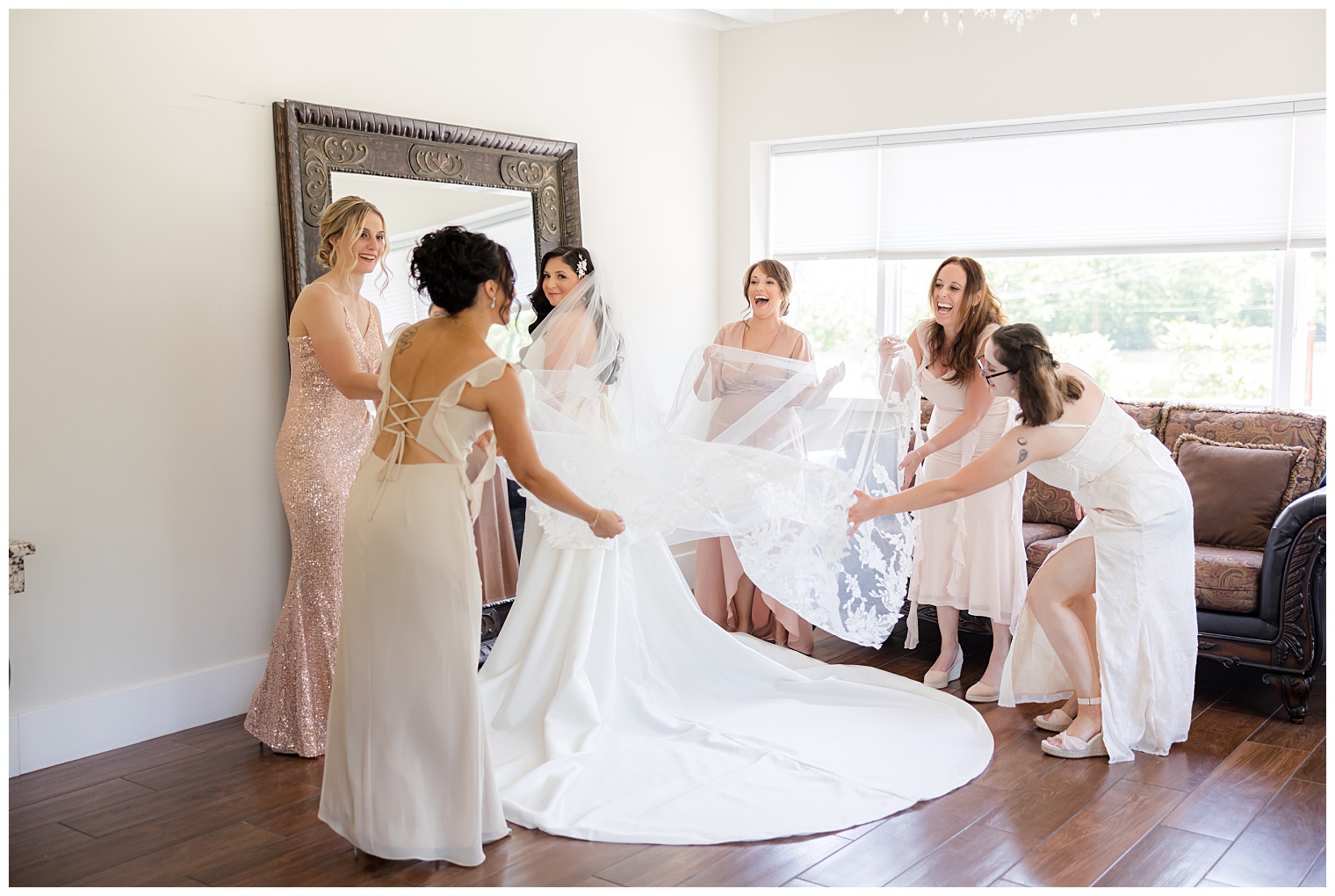 bride with her bridesmaids