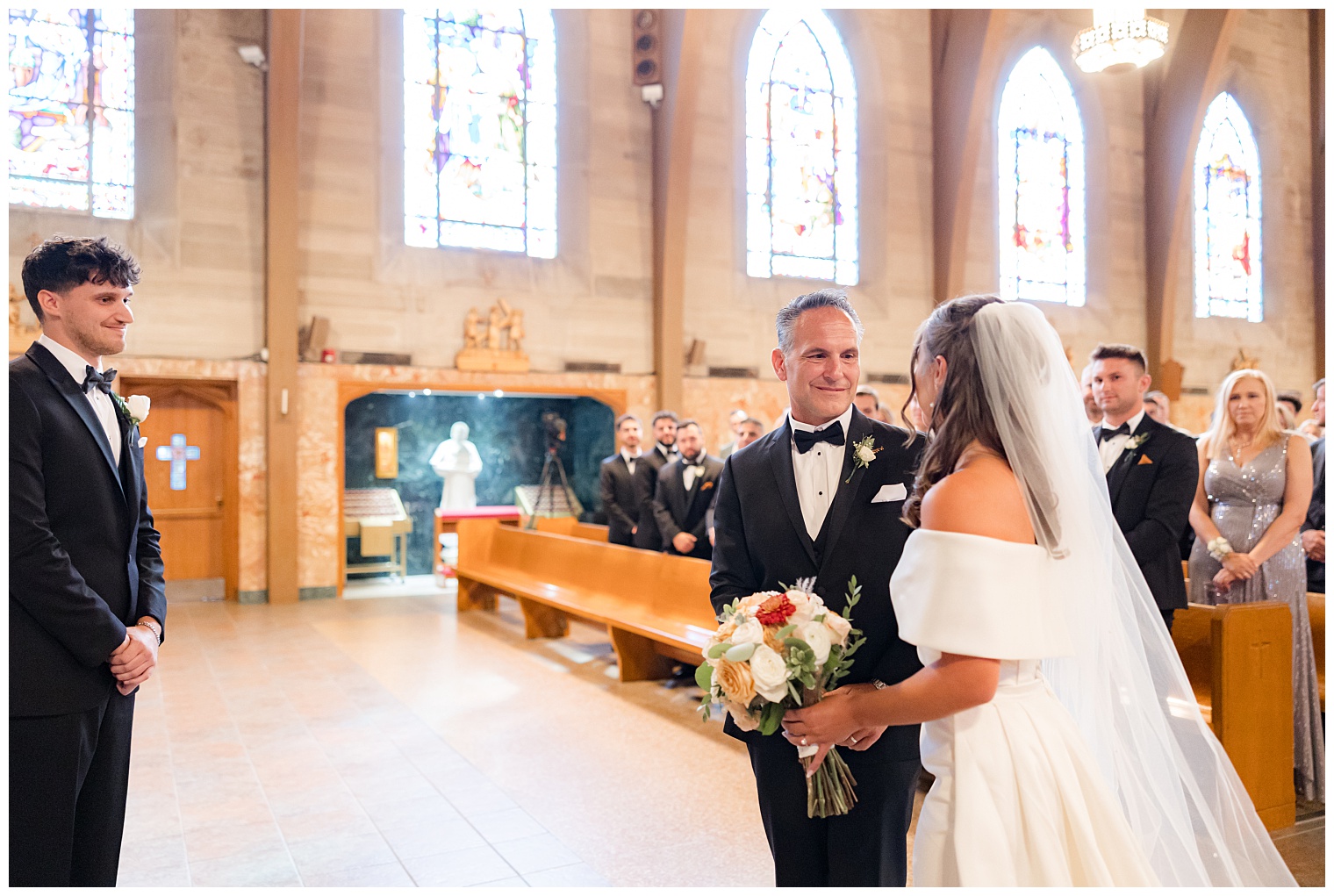 bride walking to the aisle