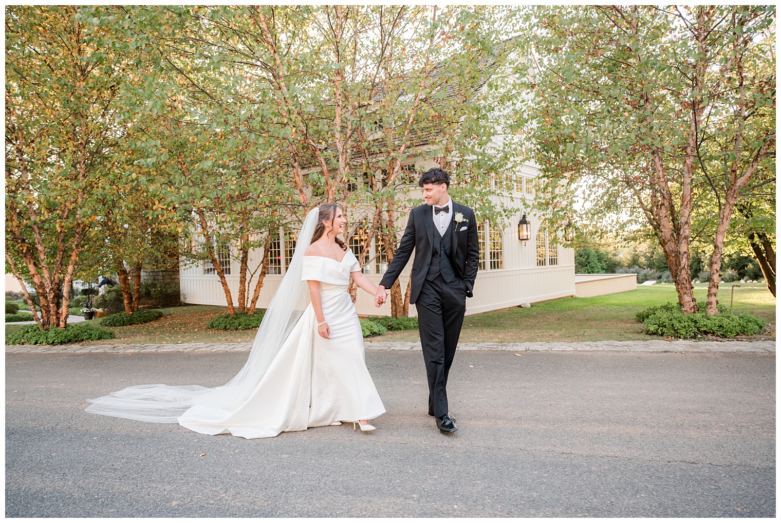 groom and bride dancing