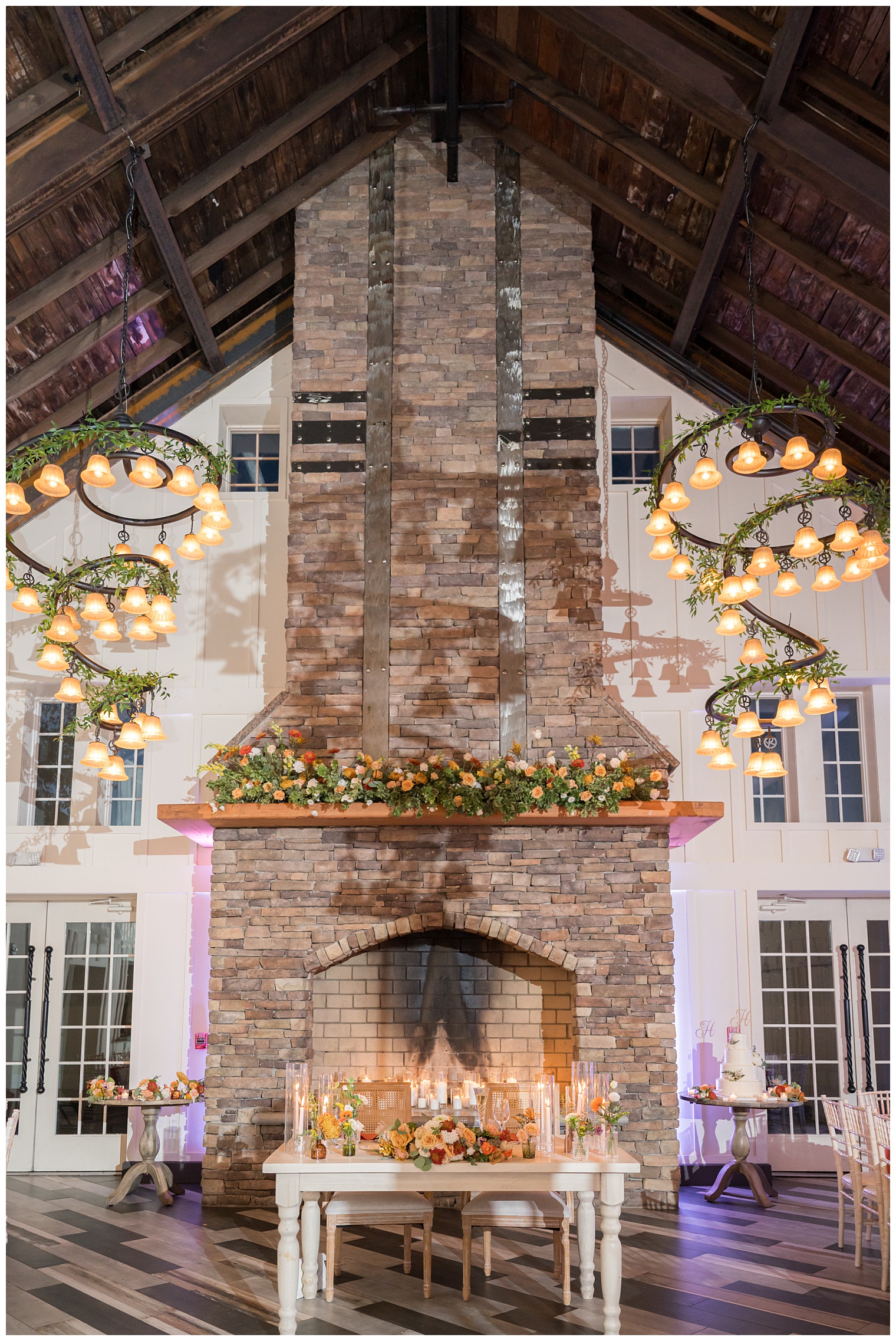 sweetheart table