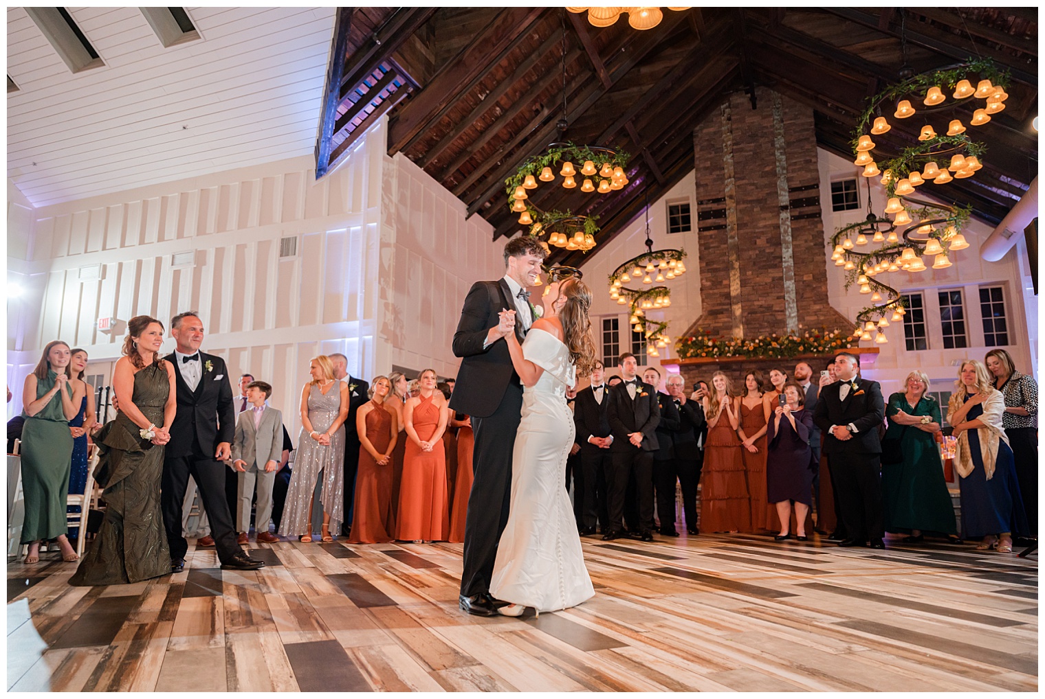 bride and groom first dance